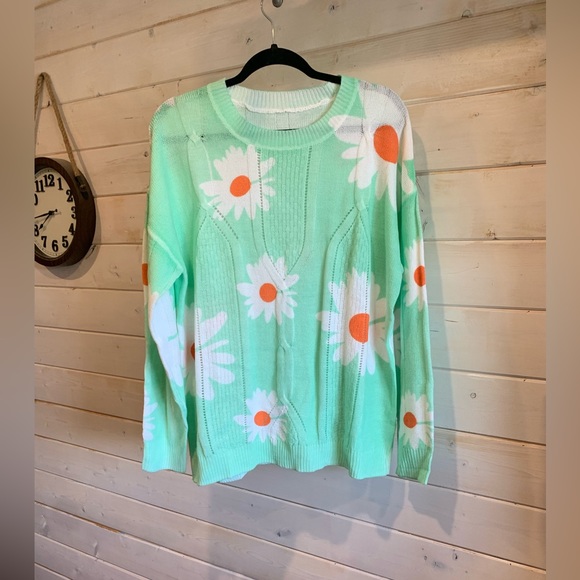 C.Cline | Green Daisy Sweater - Picture 2 of 7